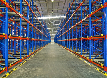 Tips on design a warehouse layout, including staging areas