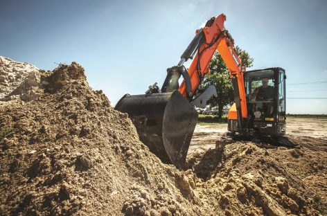 Are You Looking for Heavy Equipment on Rent? Consider These Points