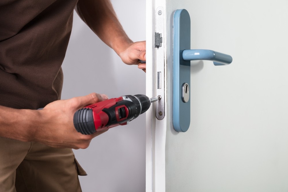 Local Locksmiths for Your Needs: How to Hire Them